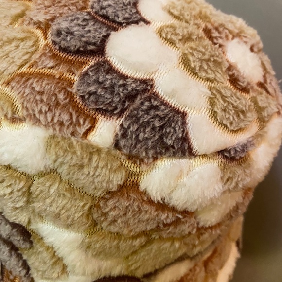 So 90’s bucket hat artist made fluffy soft fabric - Picture 4 of 5